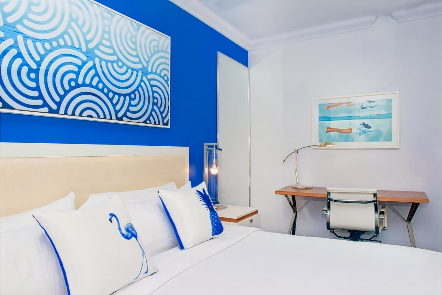 Blue Moon Hotel