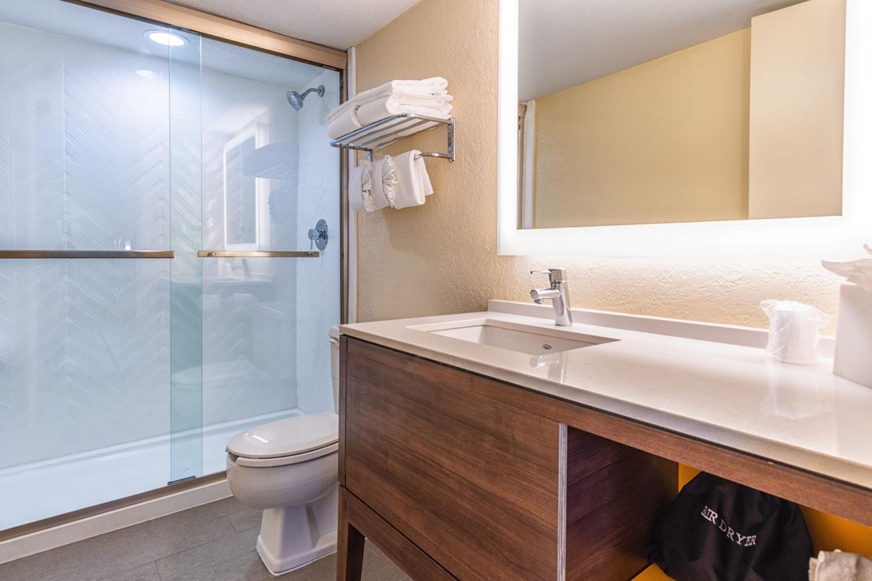 Holiday Inn Miami International Airport, an IHG Hotel