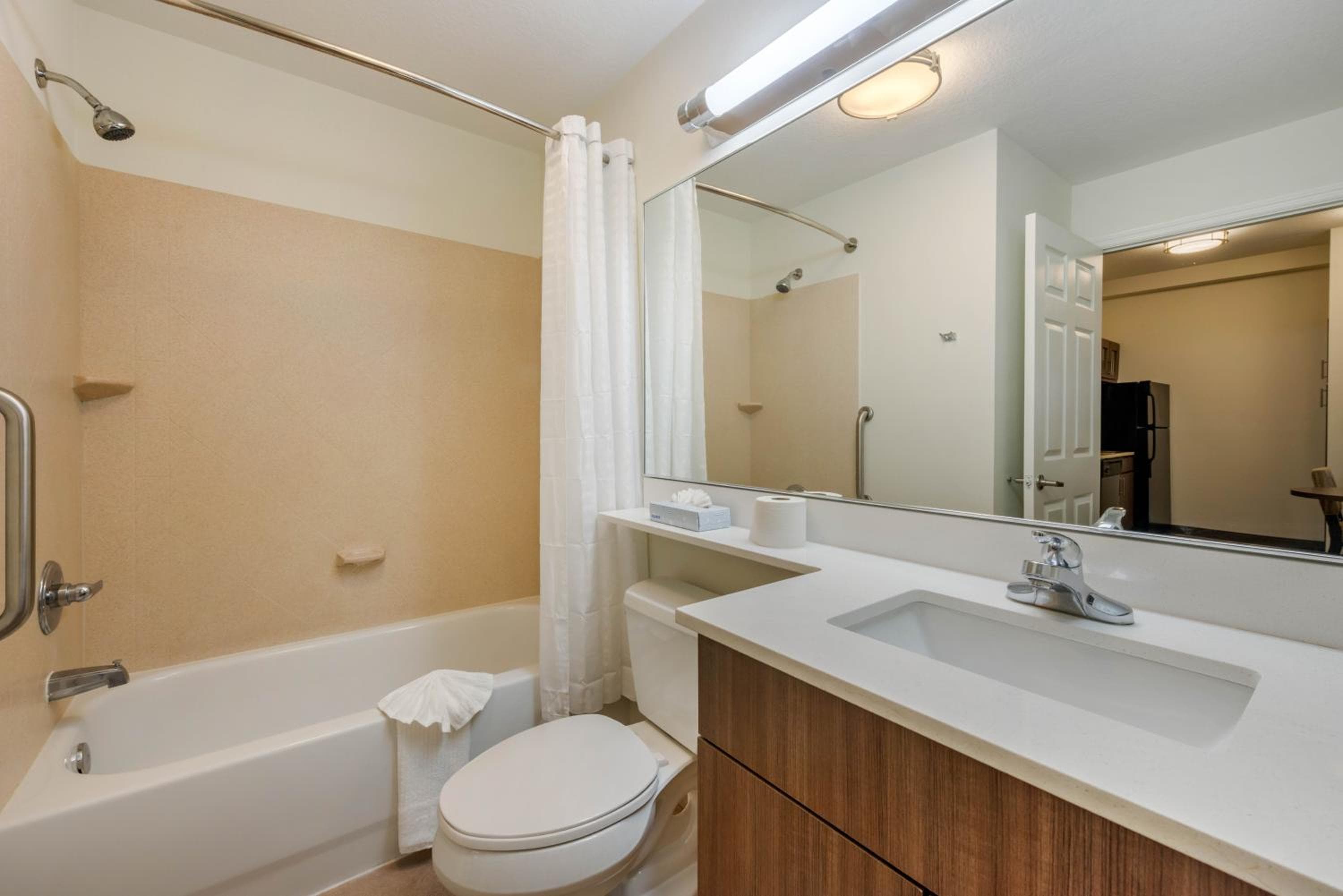 Candlewood Suites Fort Myers-Sanibel Gateway