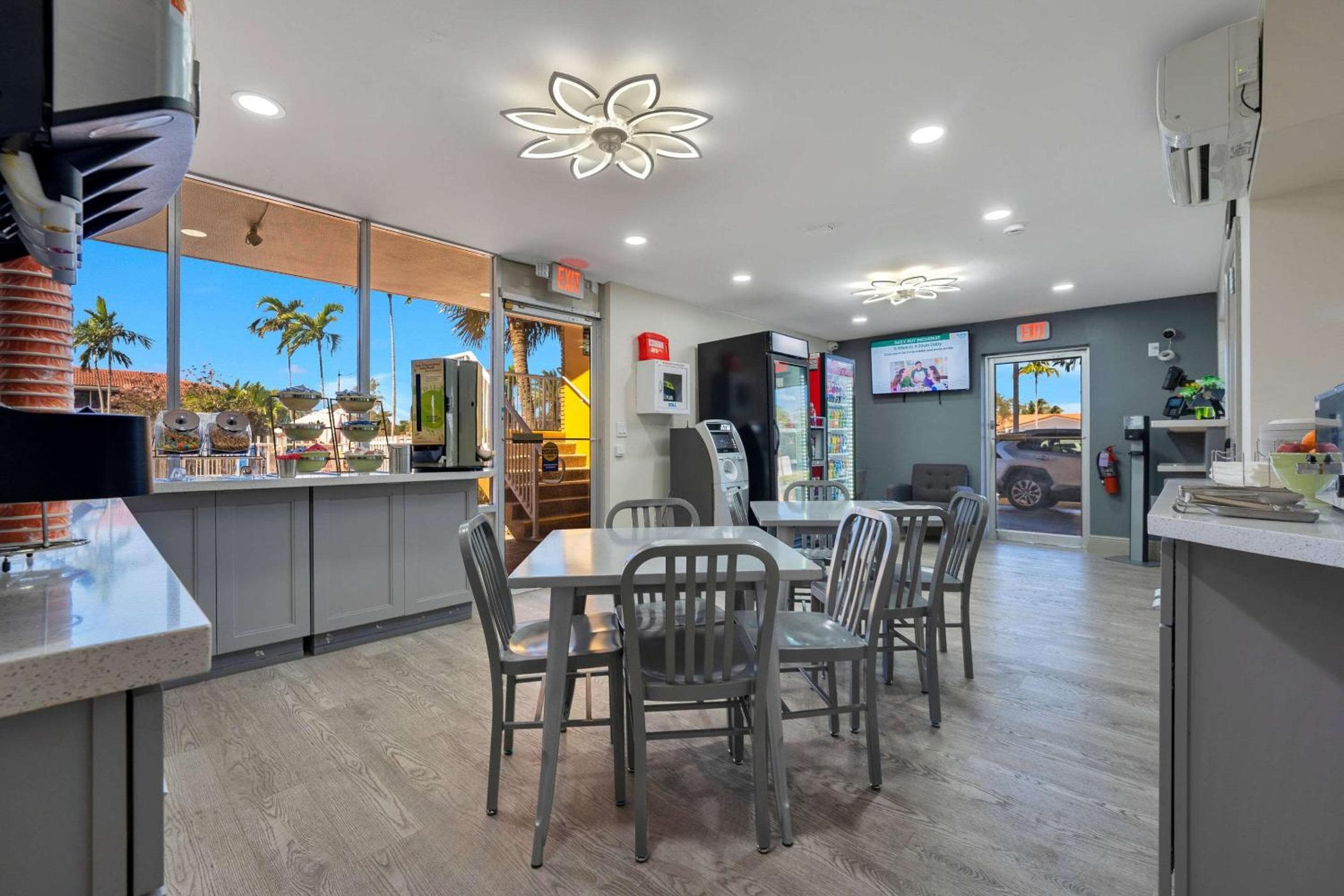 Quality Inn & Suites Hollywood Boulevard